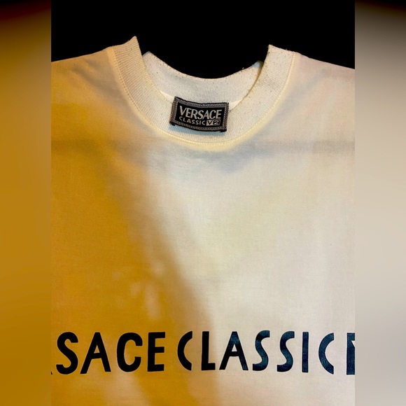 VERSACE- men’s dry fit tee - Picture 3 of 4